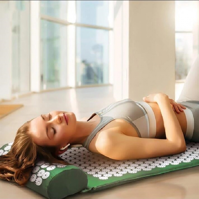 Muscle Relief Acupressure Yoga Mat and Pillow With Spike